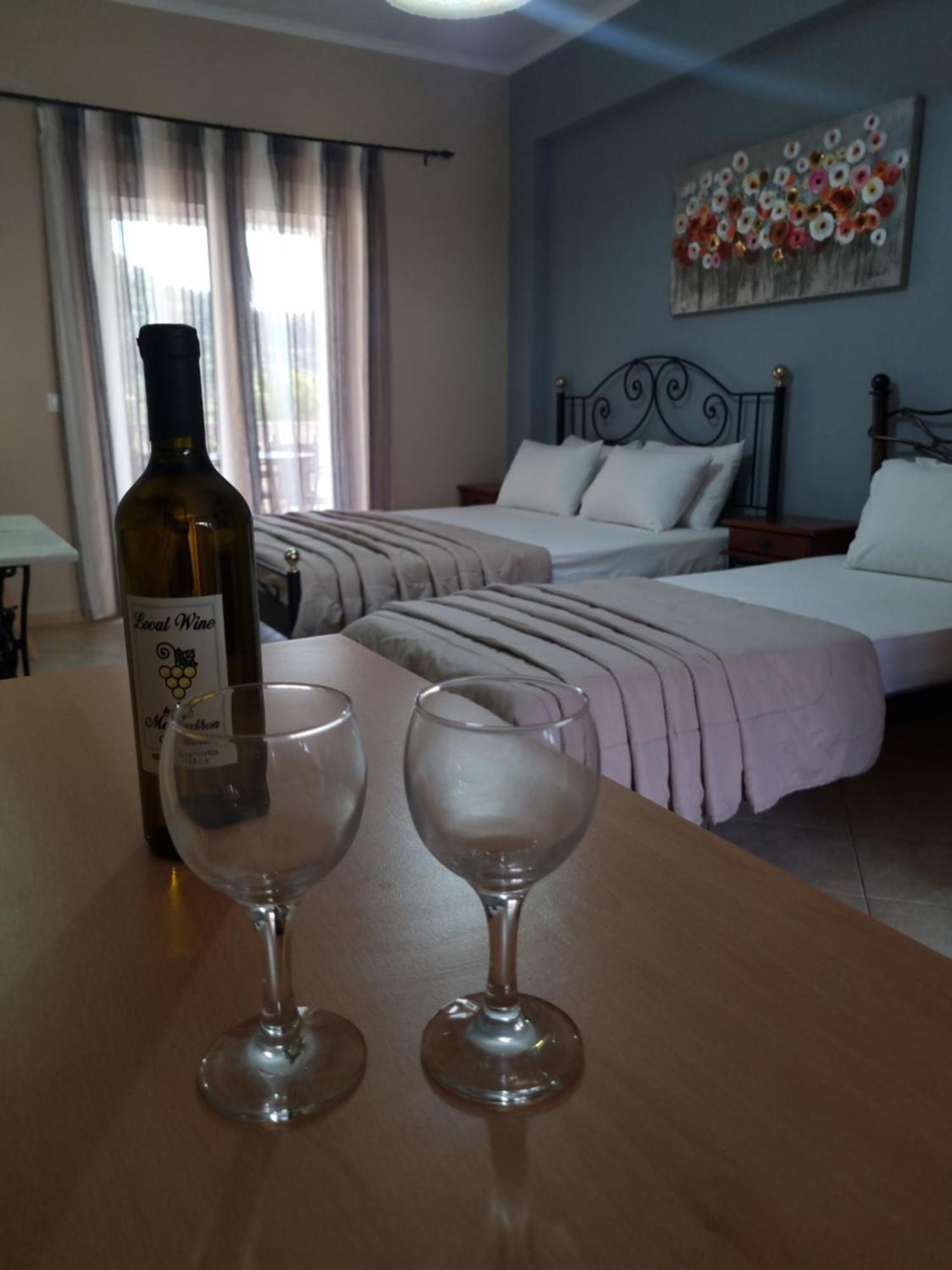 Marathon Studios & Apartments Керион Экстерьер фото