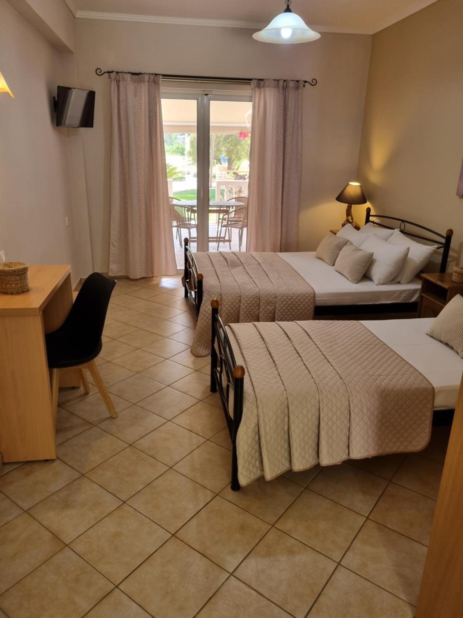 Marathon Studios & Apartments Керион Номер фото