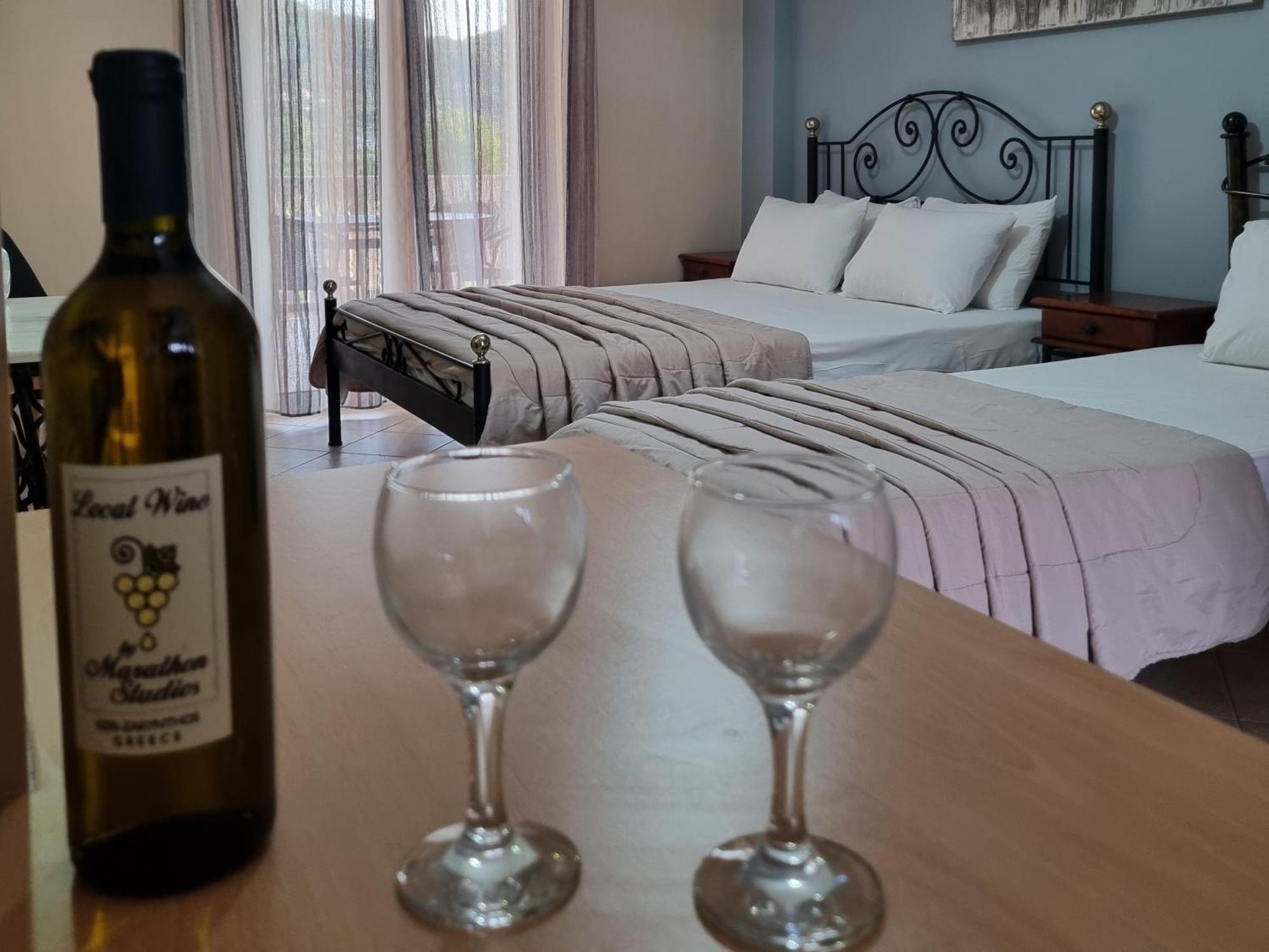 Marathon Studios & Apartments Керион Номер фото